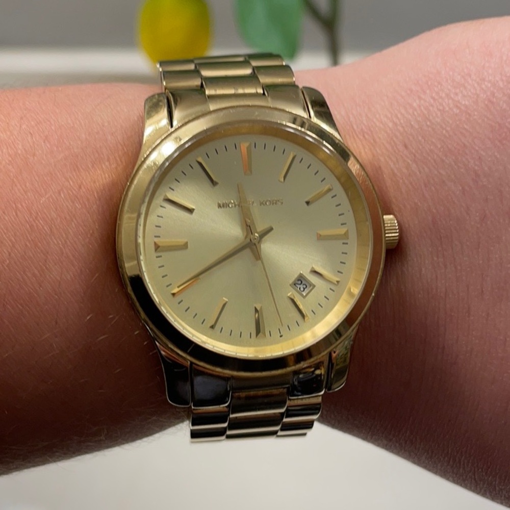 Michael Kors gold watch - Picture 5 of 6